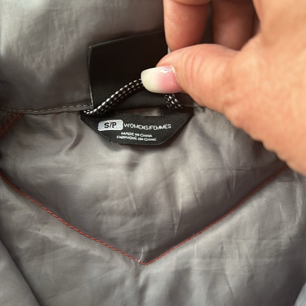 Rare! The North Face 550 Women’s Puffer Jacket! - Picture 5 of 9